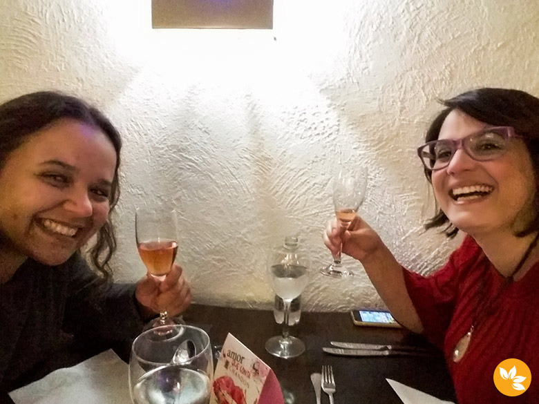 Eloah e Amanda no Restaurante Verissimo - Hotel Pergamon